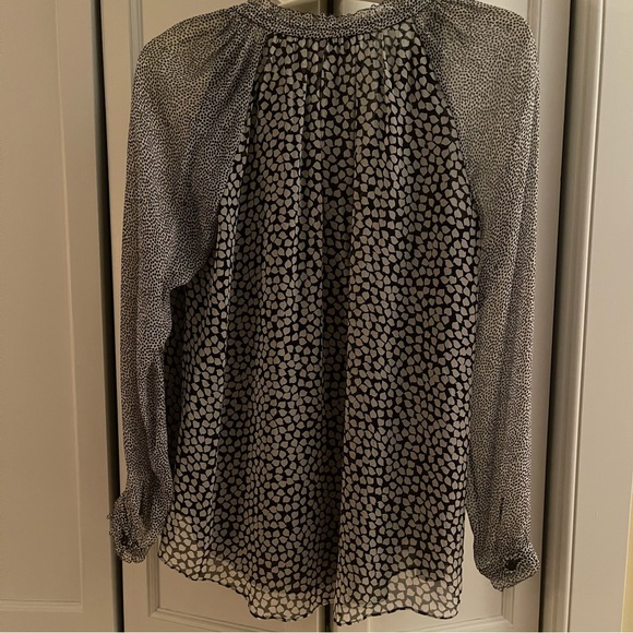 Diane von Furstenberg black & white blouse size 6 - Picture 2 of 3